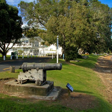 Hananui Lodge And Apartments Ръсел Екстериор снимка