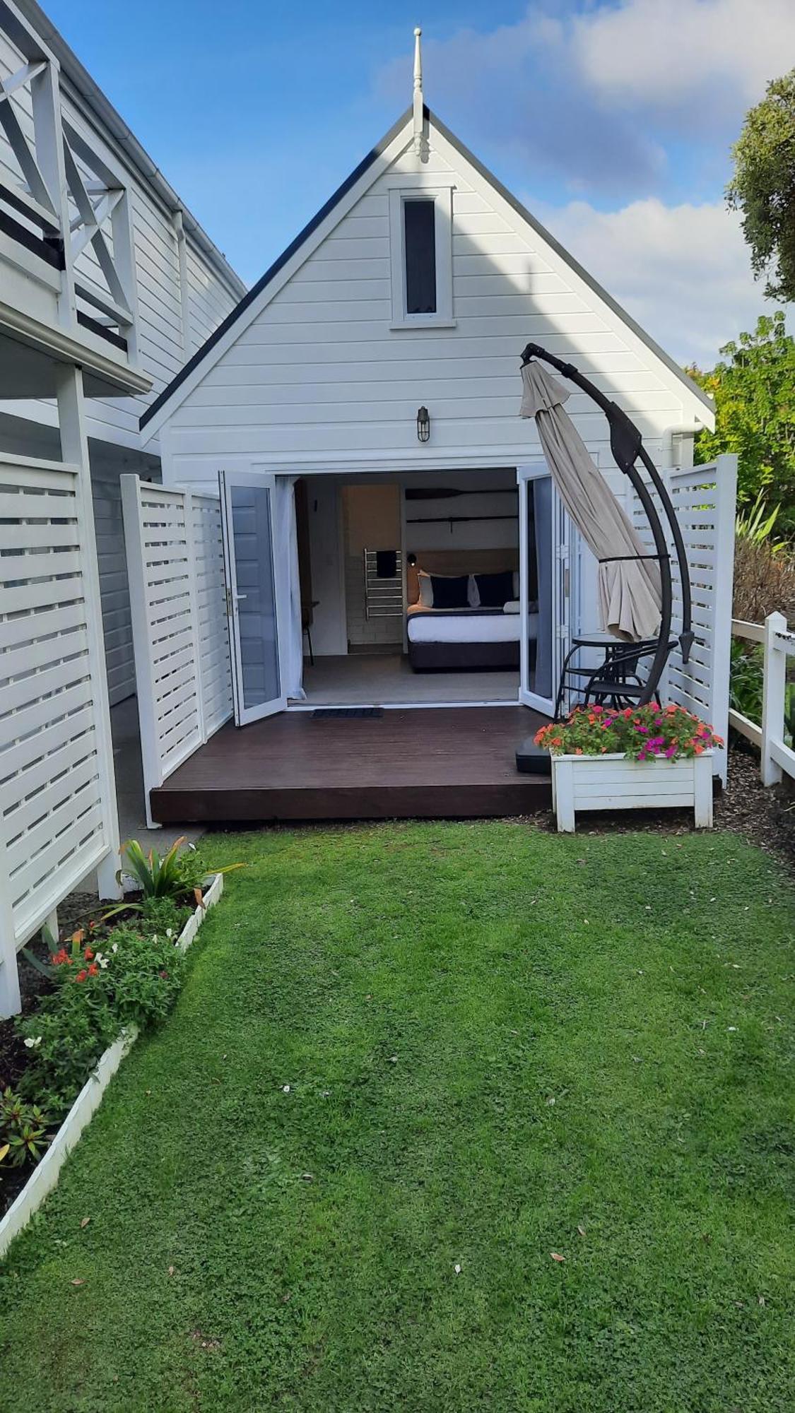 Hananui Lodge And Apartments Ръсел Екстериор снимка