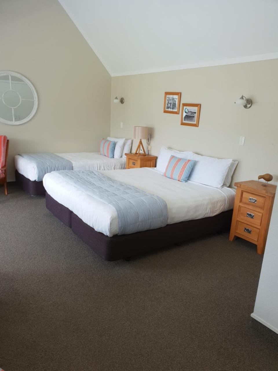 Hananui Lodge And Apartments Ръсел Екстериор снимка