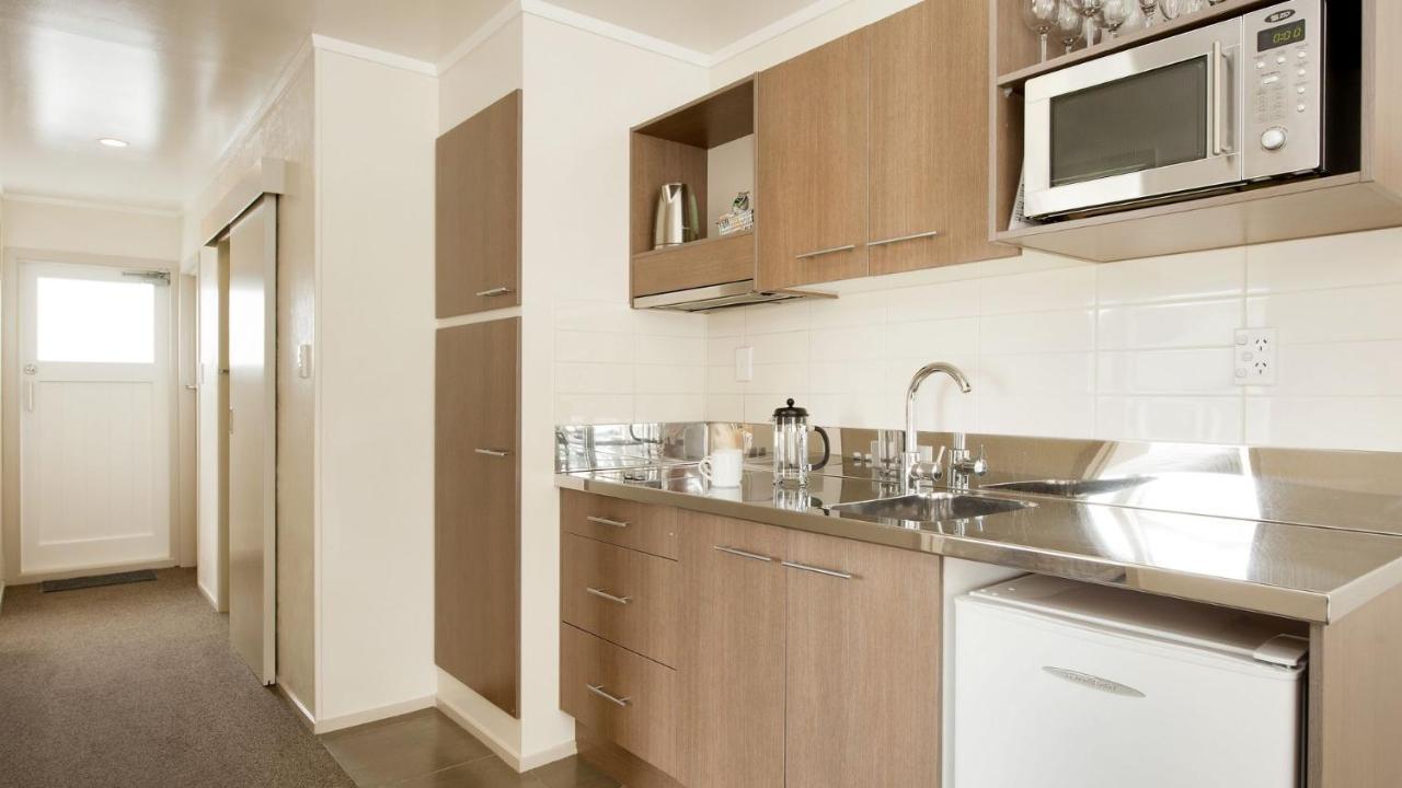 Hananui Lodge And Apartments Ръсел Екстериор снимка
