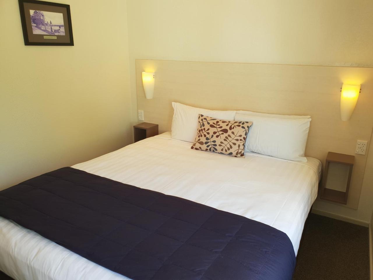 Hananui Lodge And Apartments Ръсел Екстериор снимка